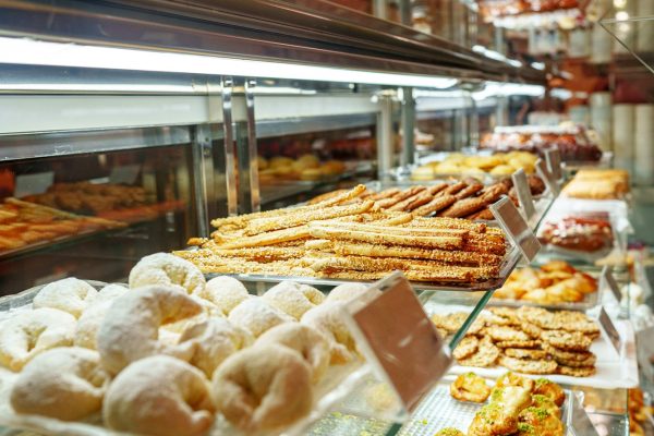 Comment aménager une belle vitrine en boulangerie ?